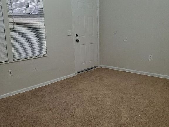 3rd image of 1103 Hampton Avenue Ext #1105-A