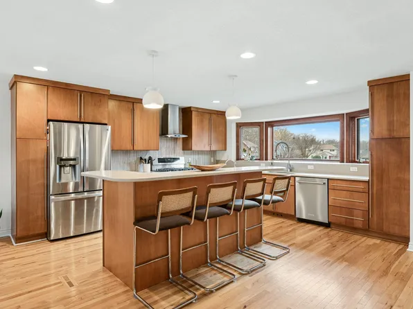 10735 45th Ave N, Plymouth, MN 55442