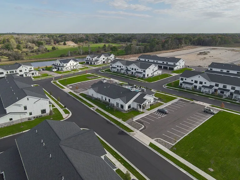 Sandhill Parkway Townhomes — Photo 106