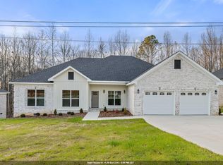 432 Horseshoe Hills Rd, Killen, AL 35645