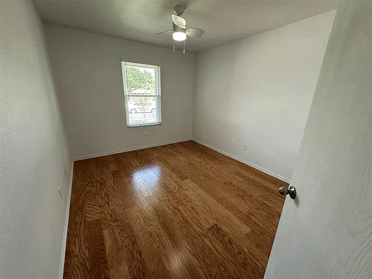 705 Morgan Dr — Photo 13