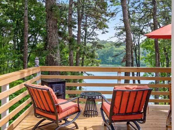 (undisclosed Address), Teaticket, MA 02536