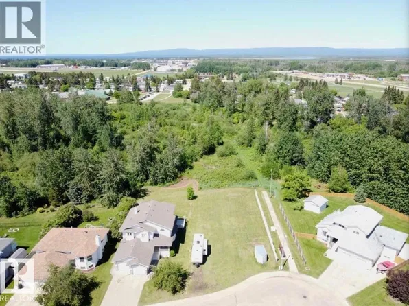 21 Springwood Dr NE, Slave Lake, AB T0G 2A2