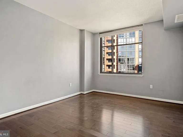440 L St NW #904 — Photo 13