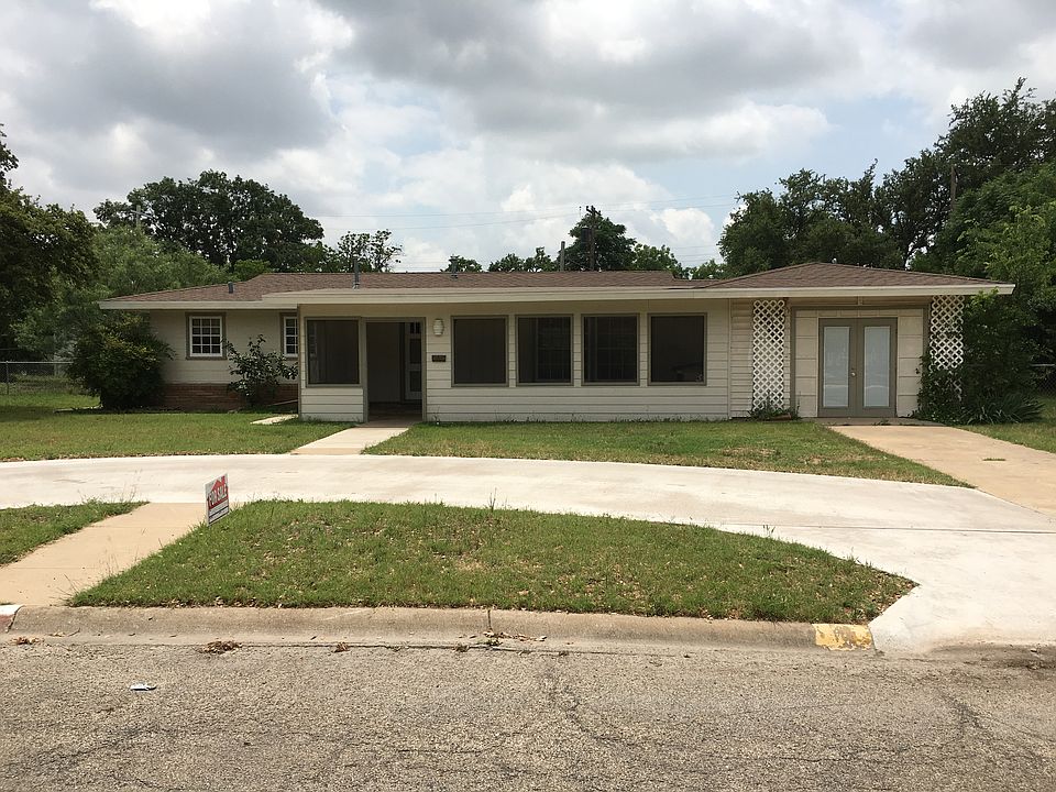 1st image of 2505 Dena Dr