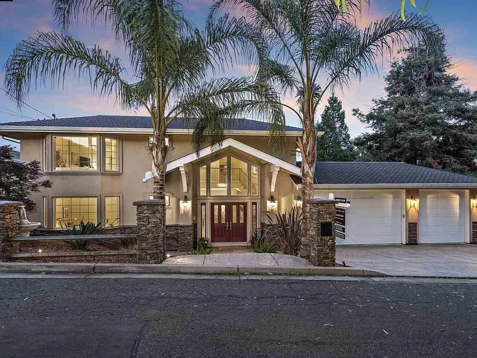 17776 Sweetbriar Pl