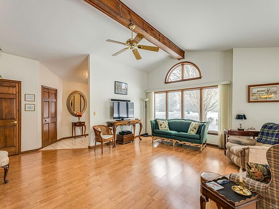 5th image of 7178 Townsend Rd