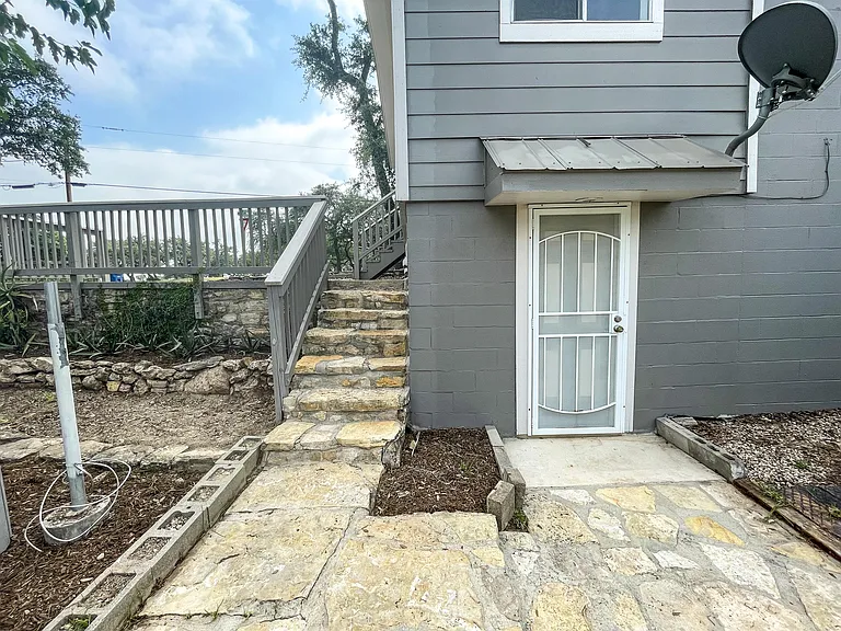 668 Creekside Dr — Photo 20
