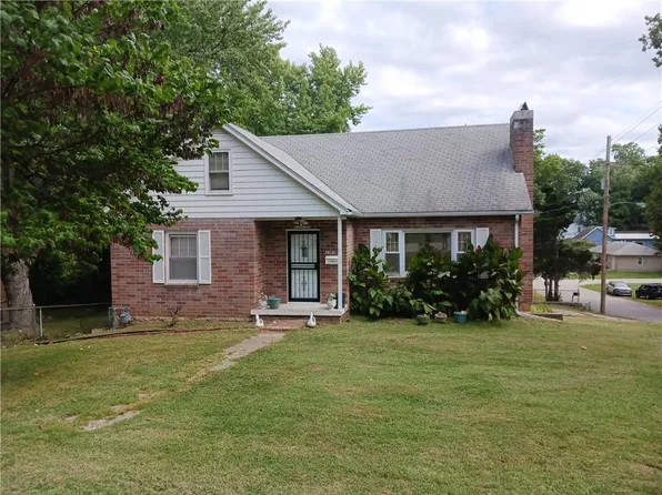 1301 N 37th St, Kansas City, KS 66102