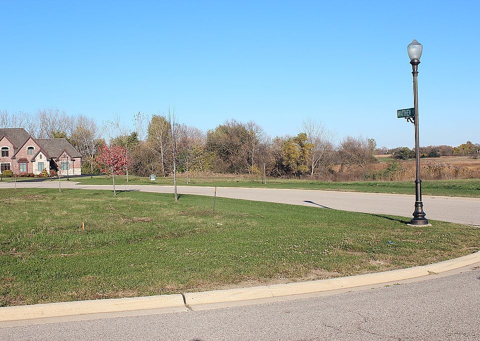 1st image of 23707 N Curtis Ct