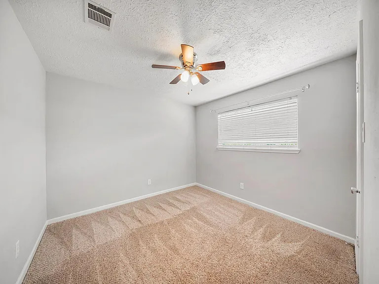 21106 Park Villa Dr — Photo 14