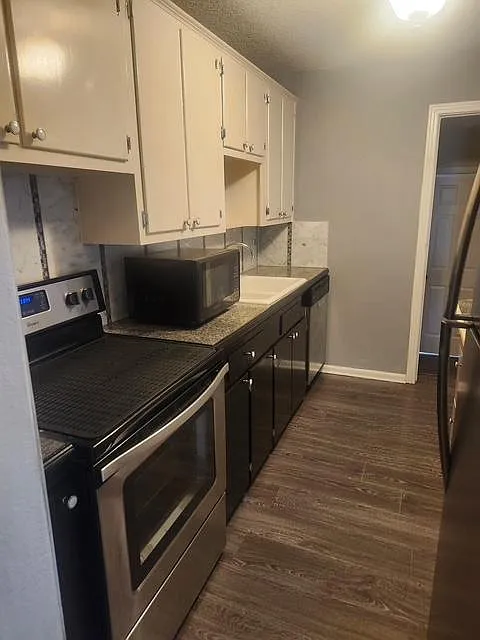 3 bed, 1298 sqft, $1,695 — Photo 3