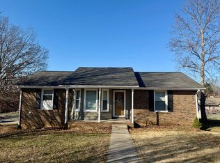 3902 N Hillwood Ct, Springfield, TN 37172