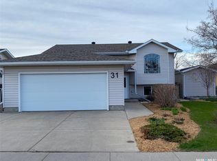 31 Ross Dr, Yorkton, SK S3N4A2