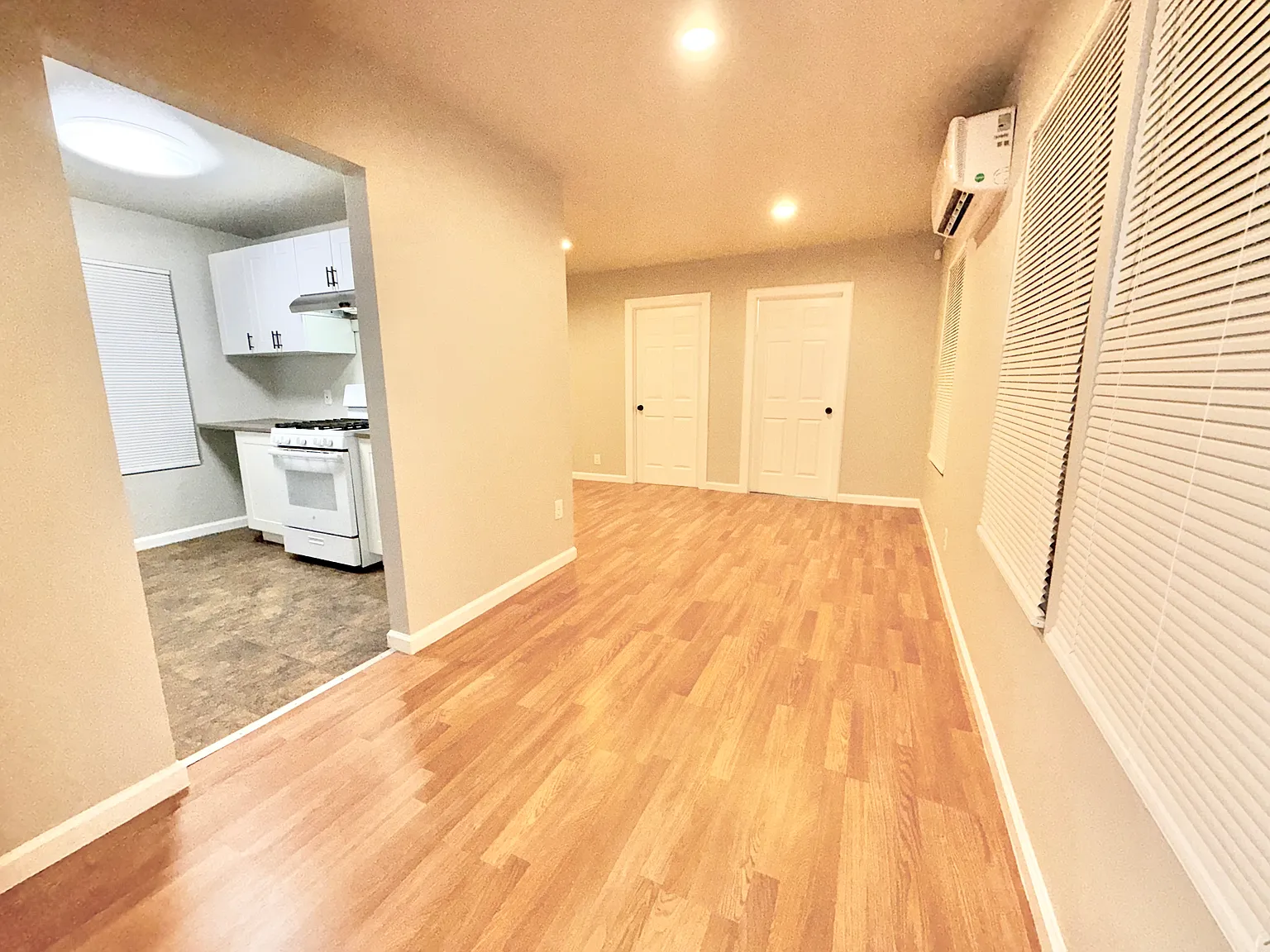 2 bed, 780 sqft, $995 — Photo 3