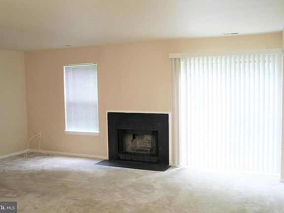 2nd image of 959 Breakwater Dr
