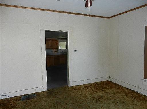 2nd image of 1004 Lincoln Ave