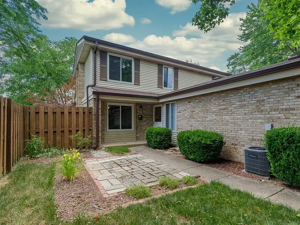 405 Laredo Ct #B