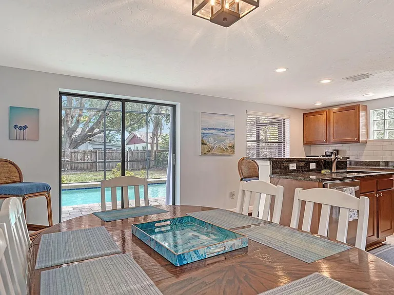 6061 Border Ln — Photo 15