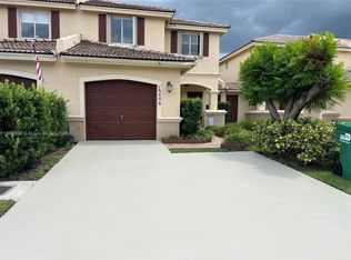 16406 SW 72nd Ter, Miami, FL 33193