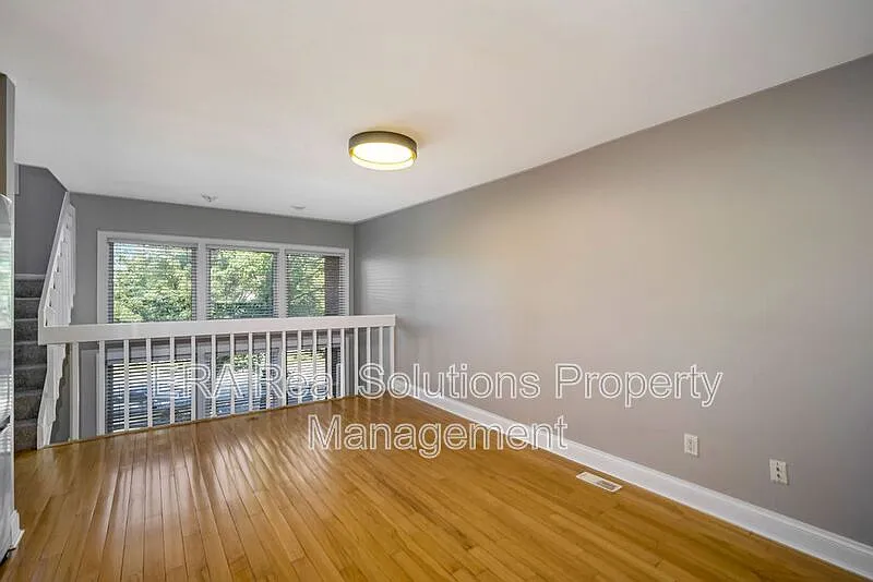 2 bed, 2.5 bath, 1450 sqft, $2,250 — Photo 4