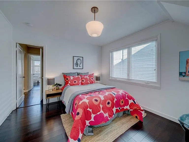 551 NE Ravenna Blvd — Photo 19