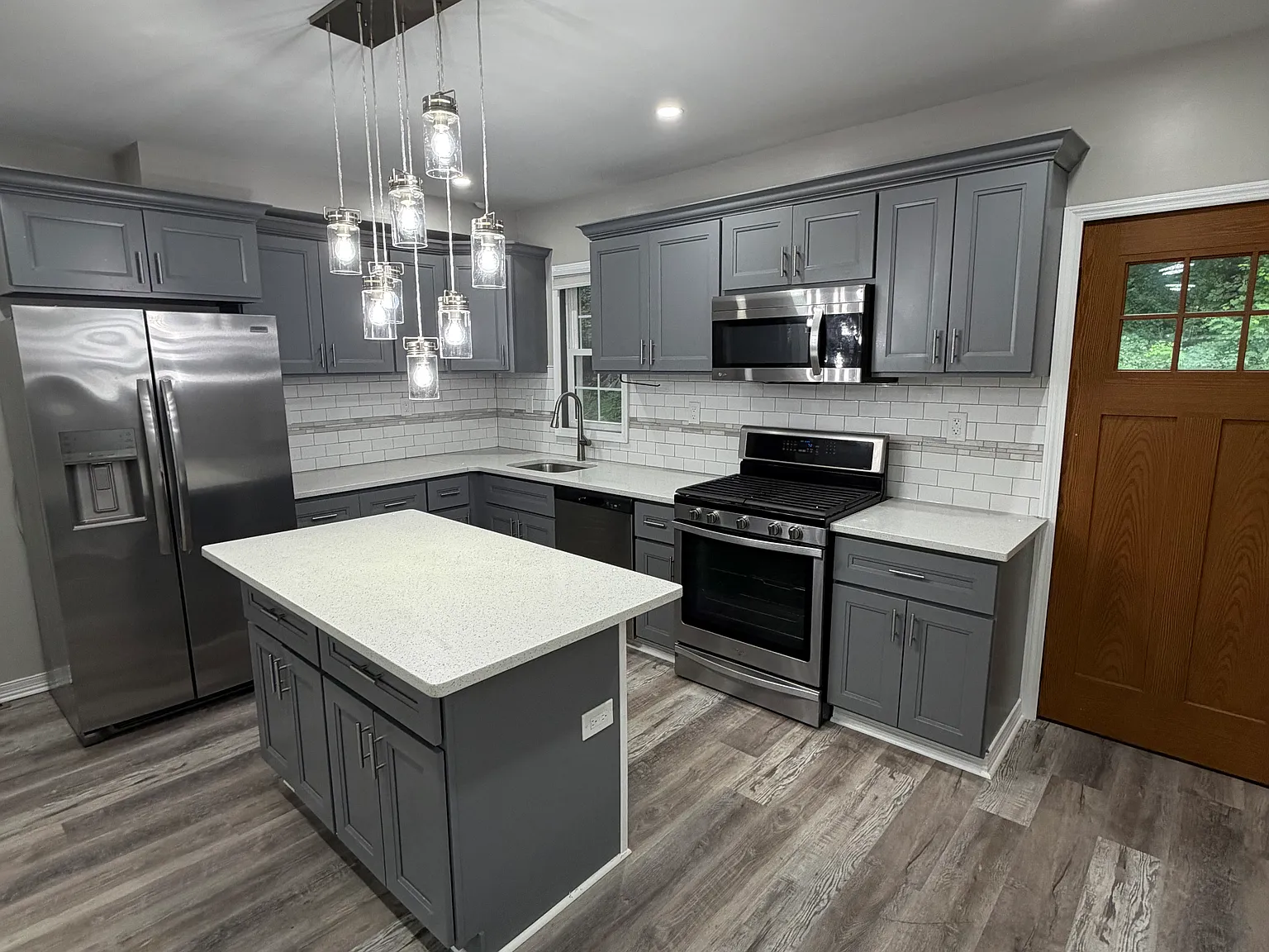 3 bed, 1500 sqft, $2,650 — Photo 4
