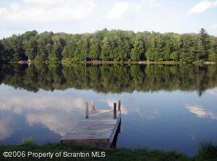 335 Lake Russell Rd, Newfoundland, PA 18445