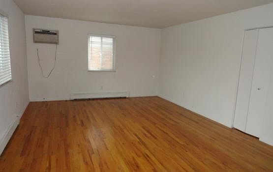 3rd image of 38560 Meadowdale St APT 1