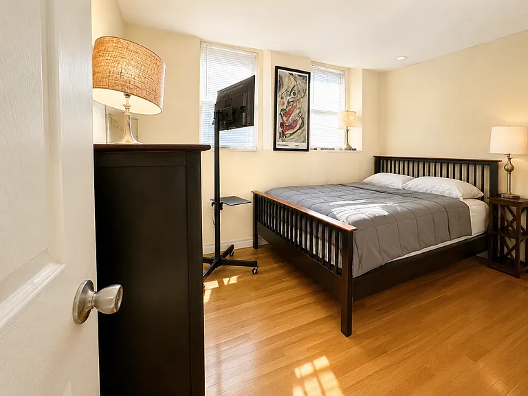 108 Myrtle St #1A — Photo 8
