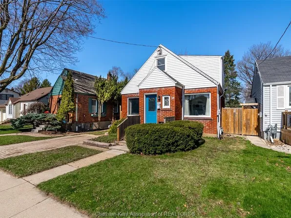 59 Prince Arthur Ave, Chatham Kent, ON N7M 1X5