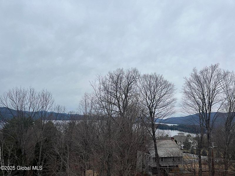 2nd image of 527 Lockhart Mountain Road