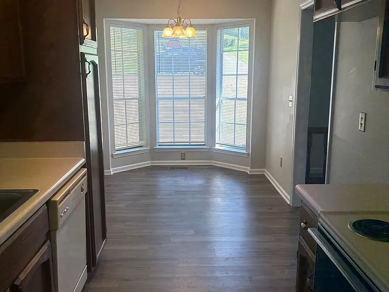 2025 Brewster Rd — Photo 5