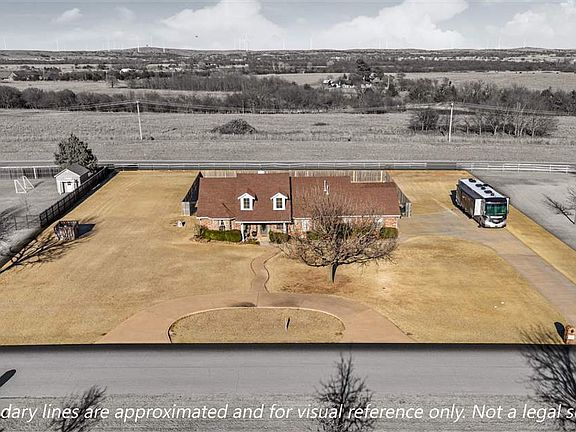 3rd image of 16 NW Eagle Mountain Rd