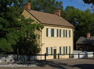 909 S Main St, Winston Salem, NC 27101