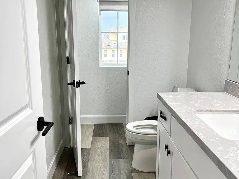 472 Halcyon Pl — Photo 33