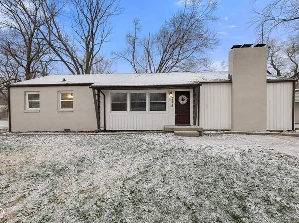 2735 Canterbury Ln, Indianapolis, IN 46220