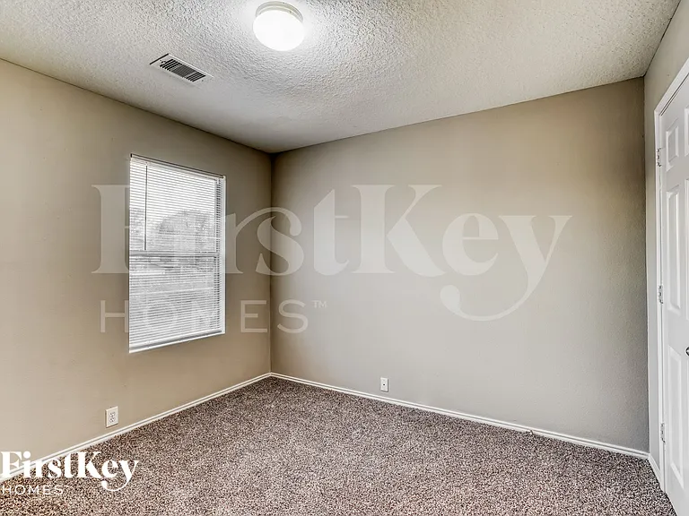 6331 Scotchwood Dr — Photo 15