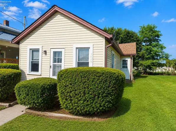 1517 Harrison St, Sandusky, OH 44870