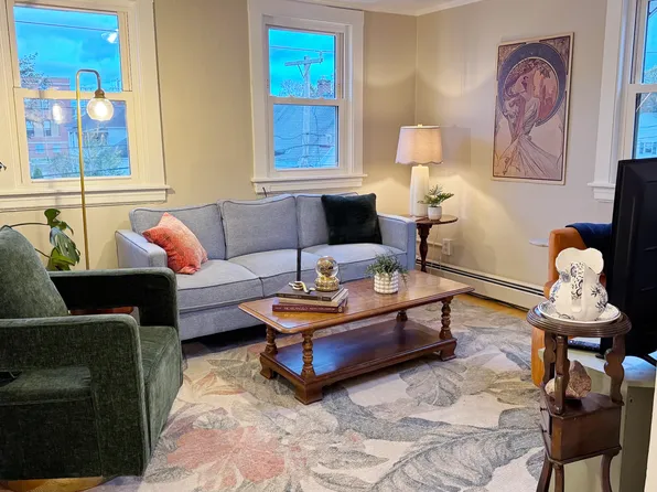 50 Green St, Biddeford, ME 04005