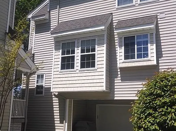 2064 Nicklaus Dr, Suffolk, VA 23435
