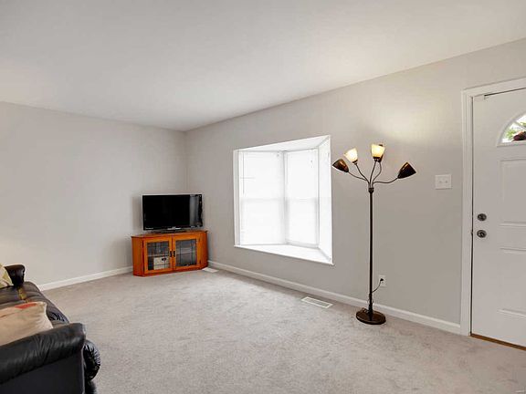 4th image of 345 New York St