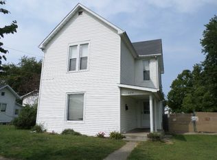 420 W 8th St, Rochester, IN 46975