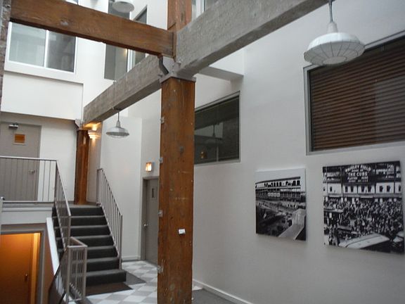 2nd image of 1124 W Newport Ave #2C
