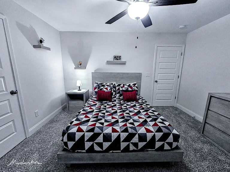 1718 Oak Forest Dr — Photo 28