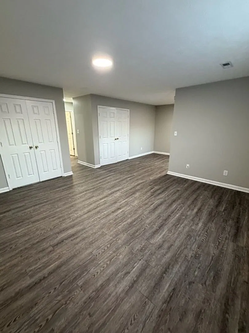 324 Kristin Drive — Photo 4