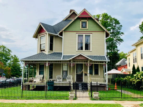 619 E Adams St, Muncie, IN 47305