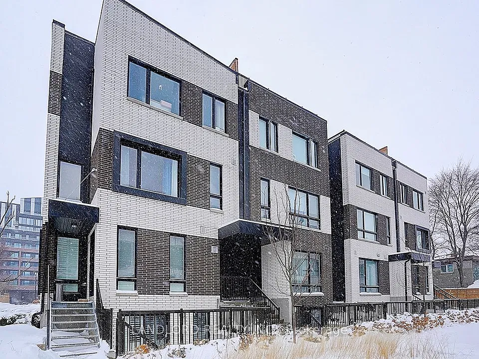 30 Ed Clark Gdns #Townhouse 13