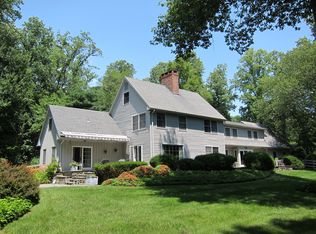 29 Indian Spring Trl, Darien, CT 06820