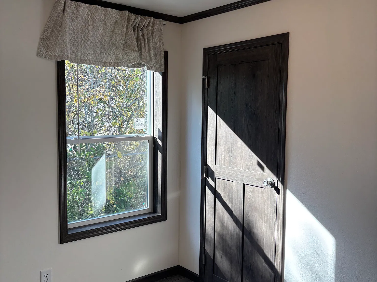 3 bed, 1050 sqft, $1,200 — Photo 4